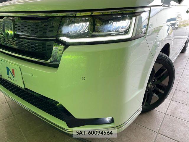 Honda STEP WGN 2023-07 6682889-12