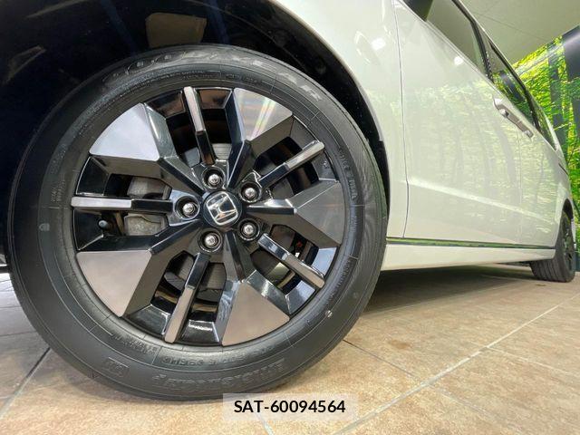 Honda STEP WGN 2023-07 6682889-13