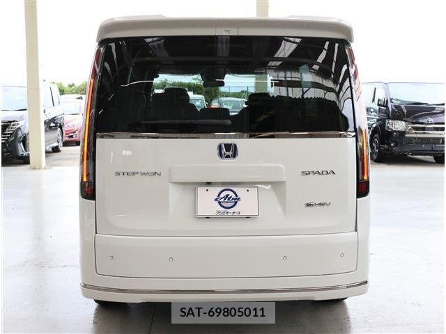 Honda STEP WGN 2025-09 6791523-24