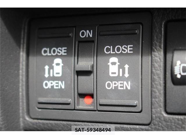 Honda STEP WGN 2022-11 6791537-4
