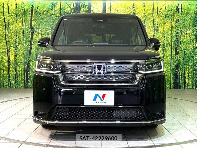 Honda STEP WGN 2025-12 6791516-13
