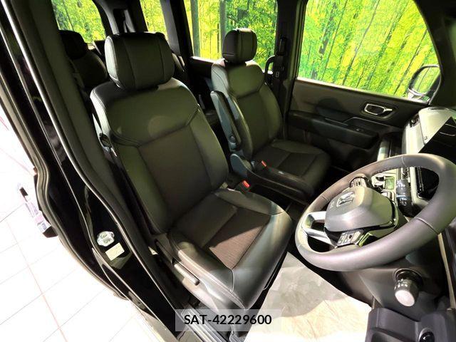 Honda STEP WGN 2025-12 6791516-6