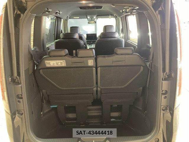 Honda STEP WGN 2023-09 6791527-12
