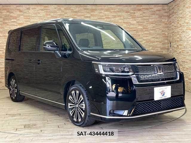 Honda STEP WGN 2023-09 6791527-14