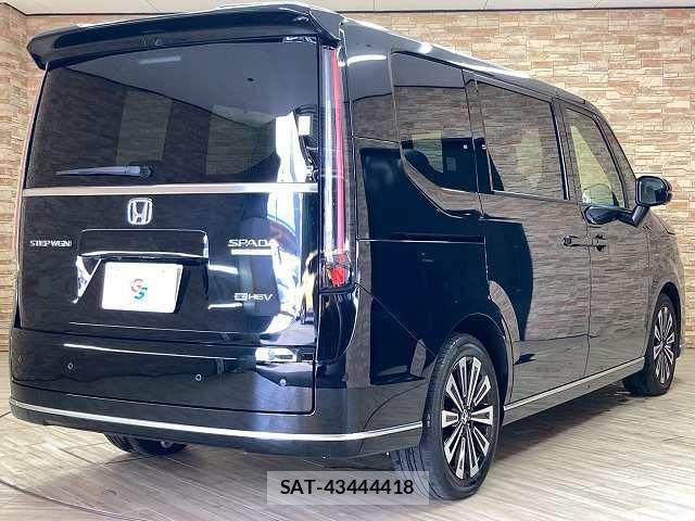 Honda STEP WGN 2023-09 6791527-15