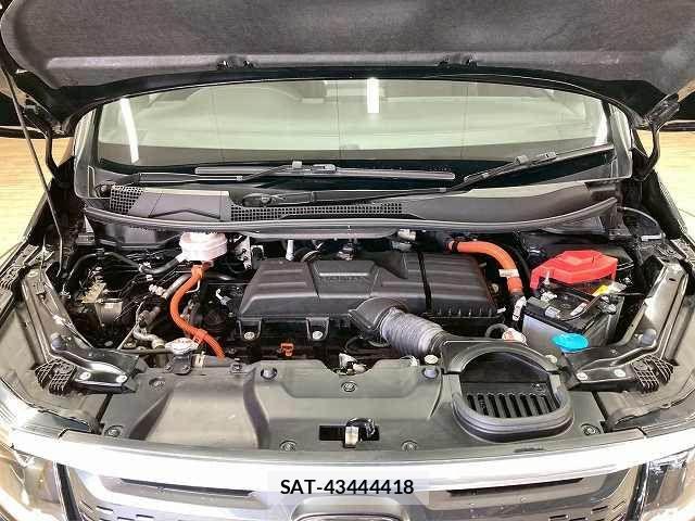 Honda STEP WGN 2023-09 6791527-17