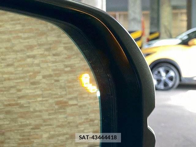 Honda STEP WGN 2023-09 6791527-7