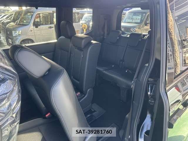 Honda STEP WGN 2025-11 6791526-4