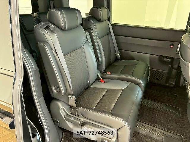 Honda STEP WGN 2023-10 6791533-10
