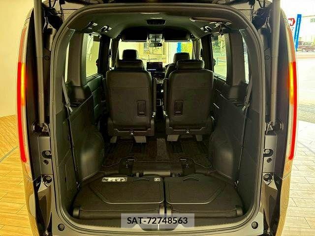 Honda STEP WGN 2023-10 6791533-12
