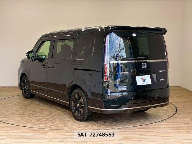 Honda STEP WGN 2023-10 6791533-15
