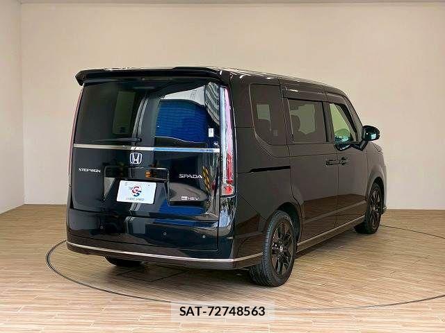 Honda STEP WGN 2023-10 6791533-16
