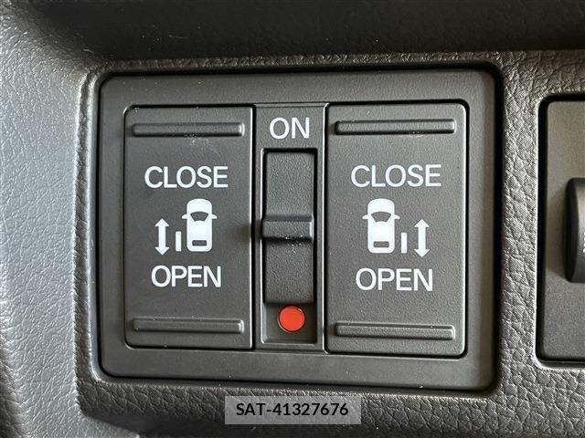 Honda STEP WGN 2023-11 6791542-10