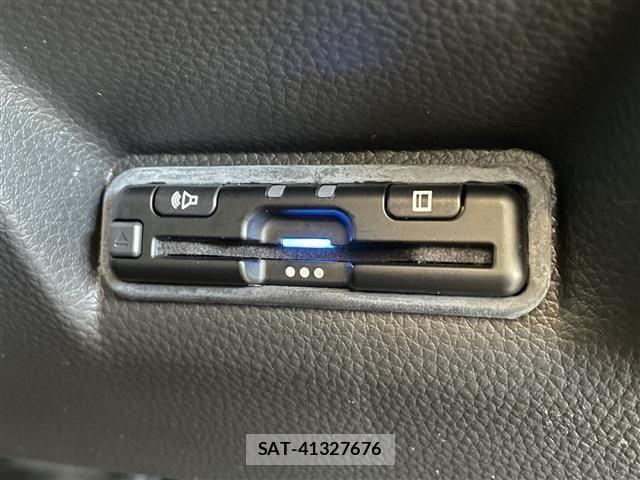 Honda STEP WGN 2023-11 6791542-19