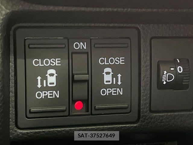 Honda STEP WGN 2024-04 6791539-4