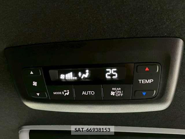 Honda STEP WGN 2023-07 6791543-11