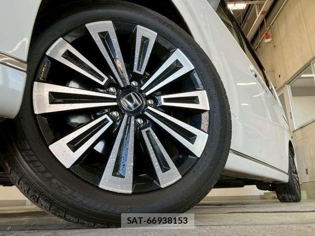 Honda STEP WGN 2023-07 6791543-15