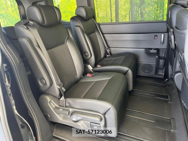 Honda STEP WGN 2025-11 6817418-9