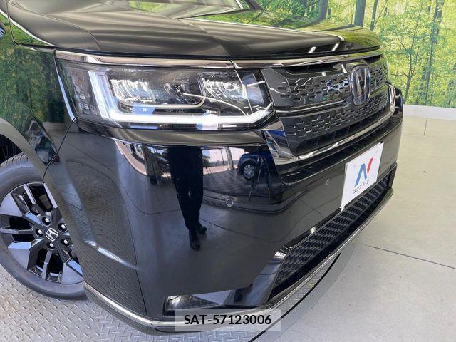 Honda STEP WGN 2025-11 6817418-13