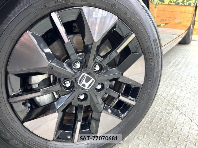Honda STEP WGN 2022-11 6913518-12