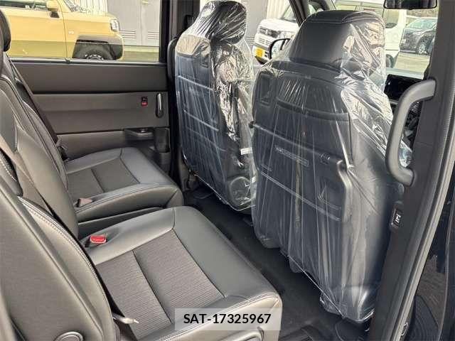 Honda STEP WGN 2025-06 6913521-14