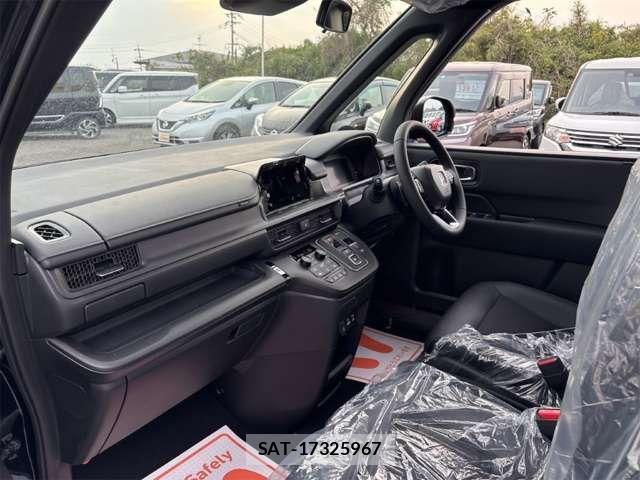 Honda STEP WGN 2025-06 6913521-17