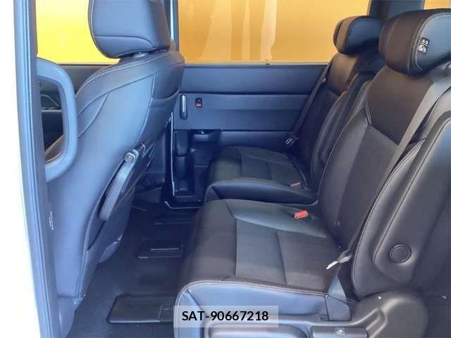 Honda STEP WGN 2026-02 6913519-16