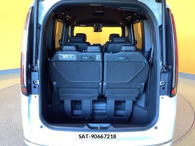 Honda STEP WGN 2026-02 6913519-17