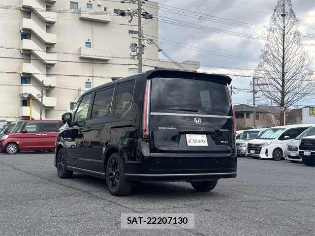 Honda STEP WGN 2026-02 6913523-9