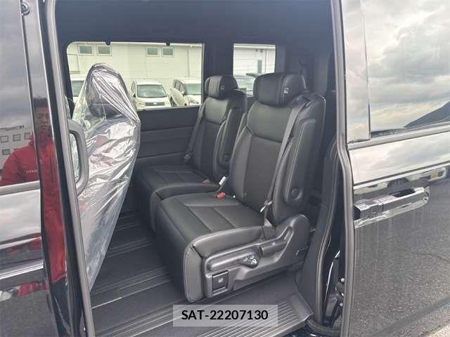 Honda STEP WGN 2026-02 6913523-18