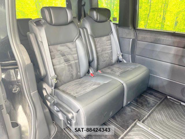Honda STEP WGN 2024-03 7060857-7