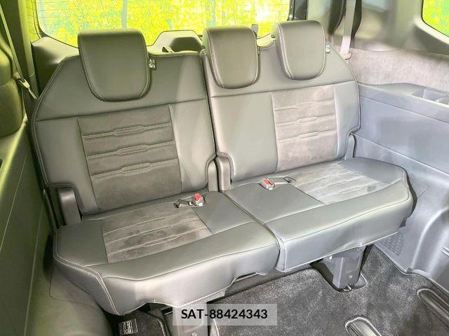 Honda STEP WGN 2024-03 7060857-8