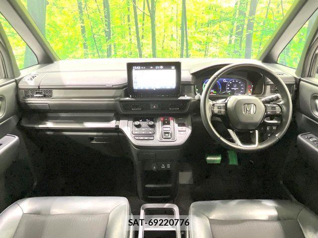 Honda STEP WGN 2024-04 7060859-1