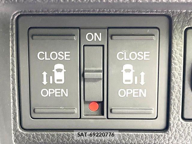Honda STEP WGN 2024-04 7060859-5