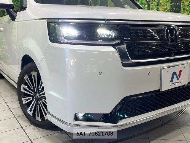 Honda STEP WGN 2023-05 7060855-12