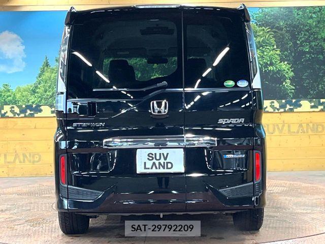 Honda STEP WGN 2018-03 7225526-14