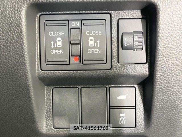 Honda STEP WGN 2025-11 7225539-4