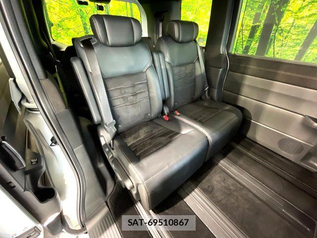 Honda STEP WGN 2024-02 7225536-8