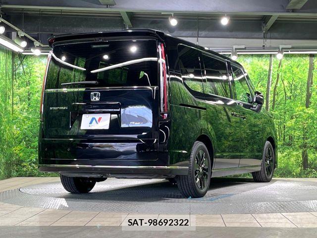 Honda STEP WGN 2024-05 7252427-17