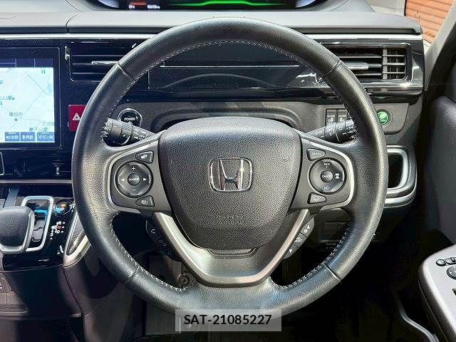 Honda STEP WGN 2021-09 7252426-12