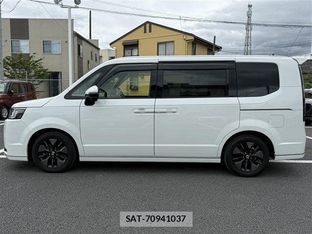 Honda STEP WGN 2023-12 7273012-10