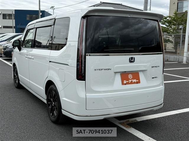 Honda STEP WGN 2023-12 7273012-23