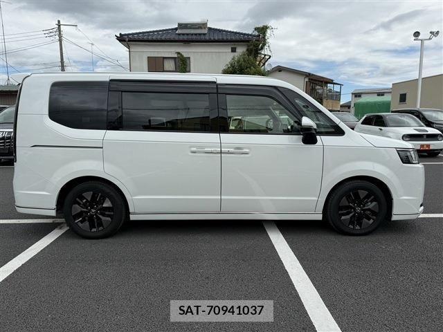 Honda STEP WGN 2023-12 7273012-8