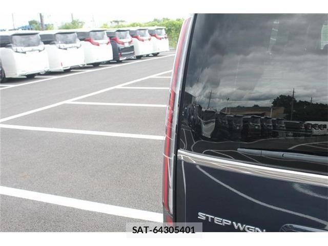 Honda STEP WGN 2022-06 7273015-14