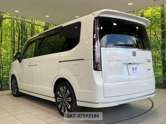 Honda STEP WGN 2023-11 7330305-15