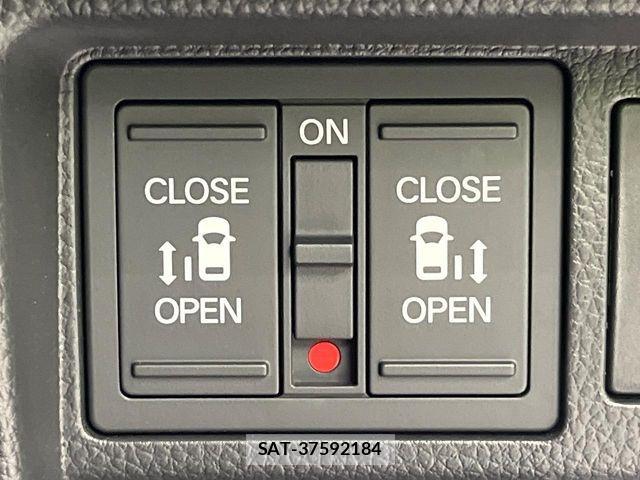 Honda STEP WGN 2023-11 7330305-6