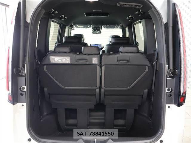 Honda STEP WGN 2026-04 7330301-17