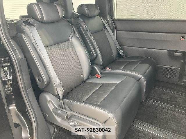 Honda STEP WGN 2024-03 7359963-5