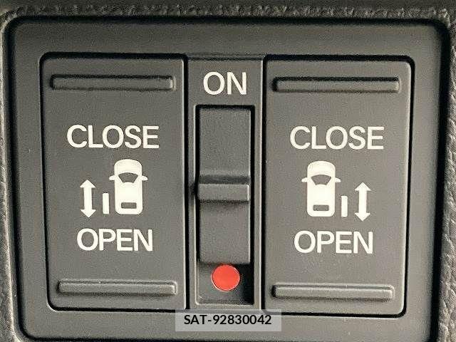 Honda STEP WGN 2024-03 7359963-8