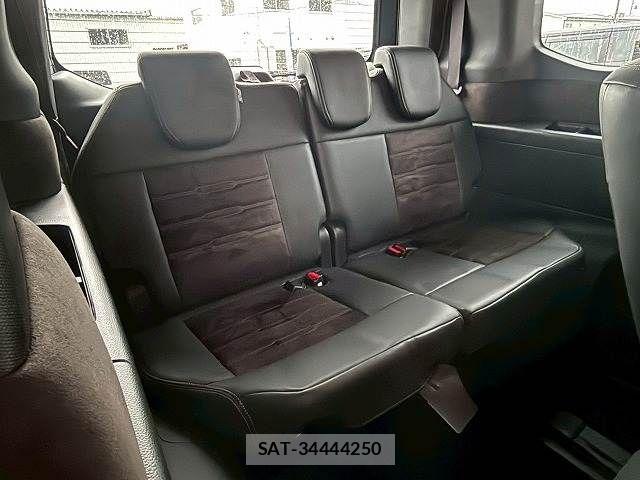 Honda STEP WGN 2024-04 7359960-13
